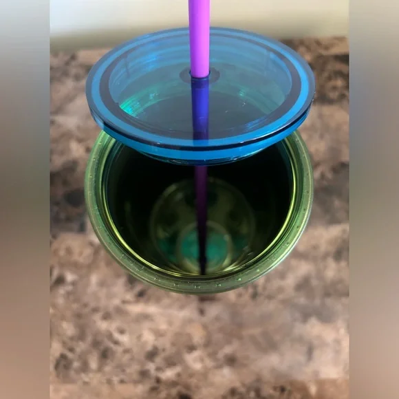 Starbucks Iridescent Tumbler 24 oz Rainbow Marbled Cold Cup Reusable Straw New - Picture 2 of 4